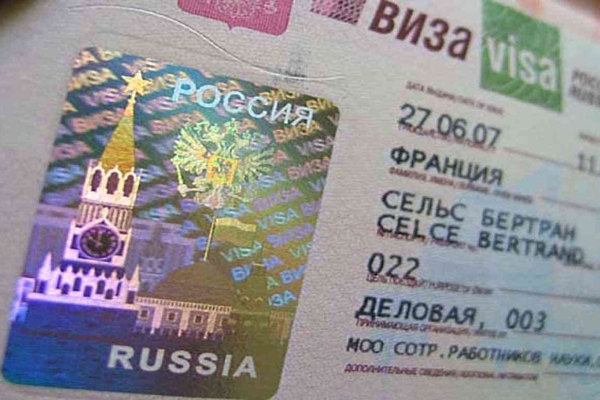 Putin suspende privilegios de visado a ciudadanos y diplomáticos de países “hostiles”