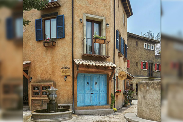 Supuestos funcionarios de Francia agreden a turistas en Val’Quirico
