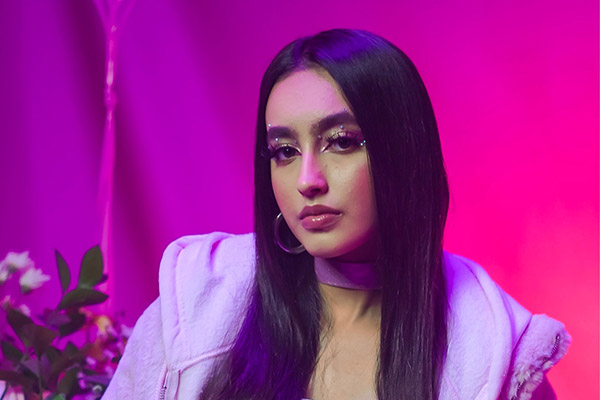 Sharik, una de las cantantes más jóvenes del género urbano, estrena Tuki Trake