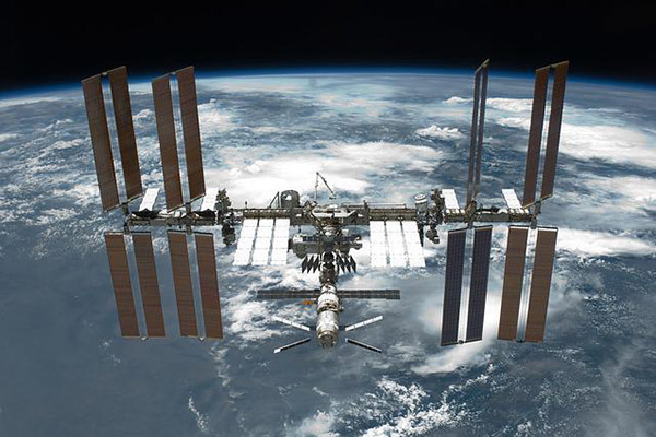Comandante de la NASA entrega el mando de la EEI a cosmonauta ruso