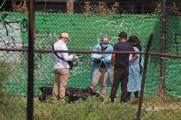 Abandonan cadáver embolsado cerca de La Cuchilla