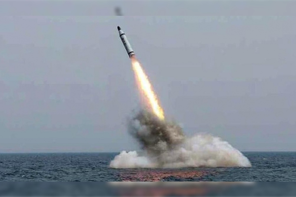 Corea del Norte dispara un nuevo misil balístico desde un submarino