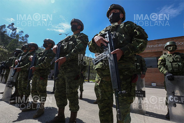 Al menos 43 muertos en motín carcelario de Ecuador, según Fiscalía