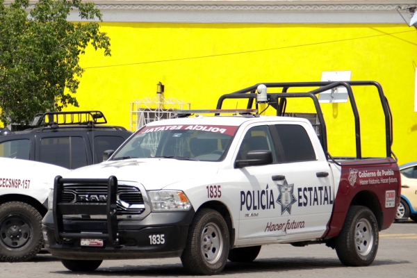 Policías estatales son agredidos por grupo armado; siete delincuentes terminan heridos