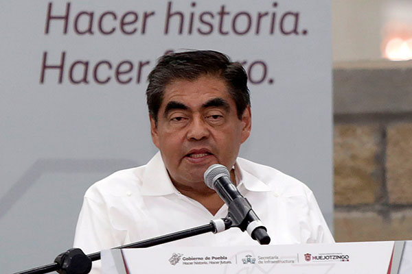 No caigan en el “jueguito” de Arturo Rueda, pide Miguel Barbosa