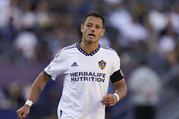 “Chicharito”, cerca de pedir a Martino su regreso a la Selección Mexicana