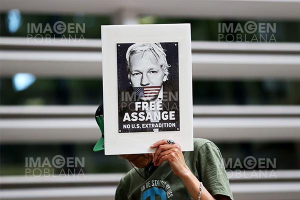 López Obrador insiste en ofrecer asilo a Julian Assange