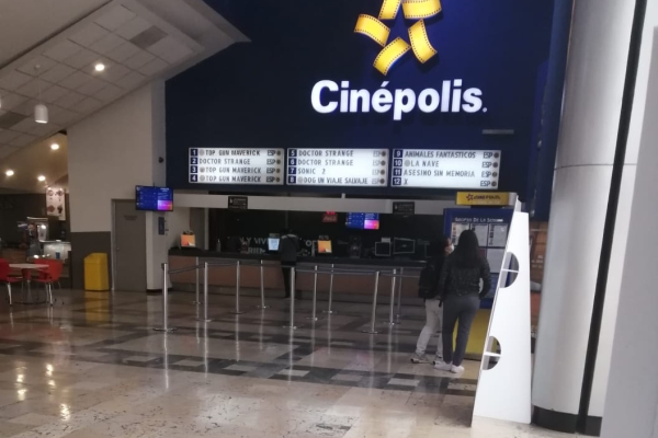 Poblanos frenan su regreso a los cines; acudir les puede costar hasta 700 pesos