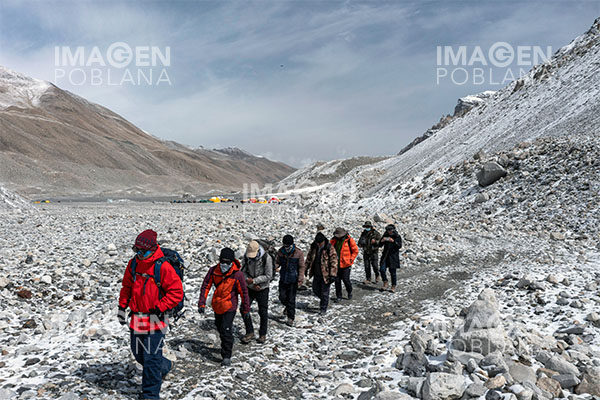 Recuperados 14 cadáveres en lugar del accidente de avión nepalés