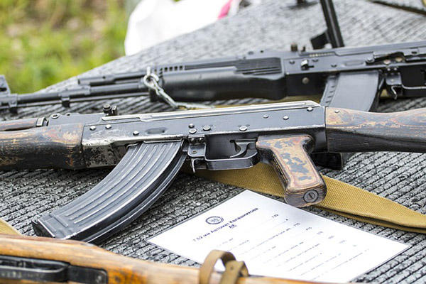 Matanza en Texas dispara las ganancias de fabricantes de armas en EU