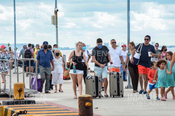 Turistas padecen acoso y engaños en numerosos destinos de México