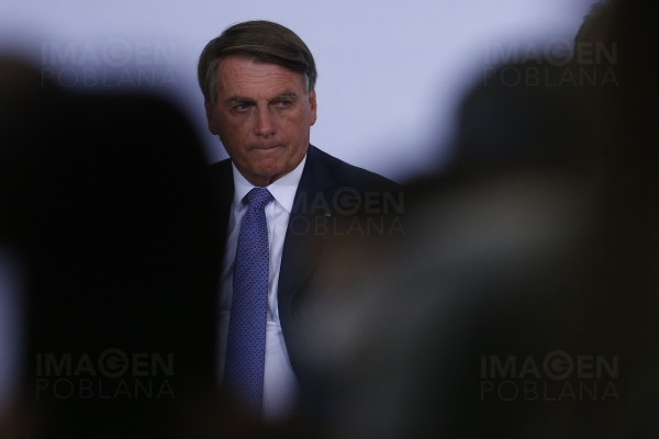 Presidente de Brasil dice que dejará el gobierno “de forma democrática”