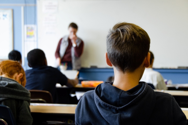 Buenos Aires prohíbe el uso del “lenguaje inclusivo” en las escuelas
