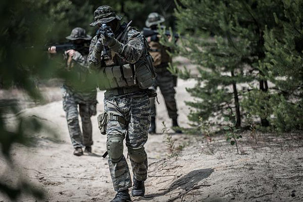 Tasa de suicidios entre militares de EU registra fuerte aumento en últimas dos décadas