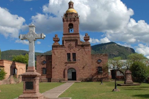 Fueron recuperados los cuerpos de sacerdotes y guía turístico asesinados en Chihuahua
