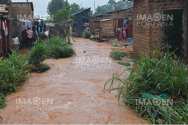 Inundaciones en Bangladesh dejan 68 muertos