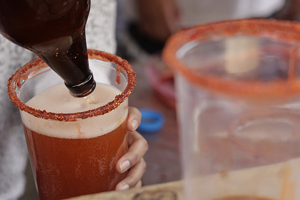 Cantinas y botaneros, en el olvido gracias a las populares micheladas