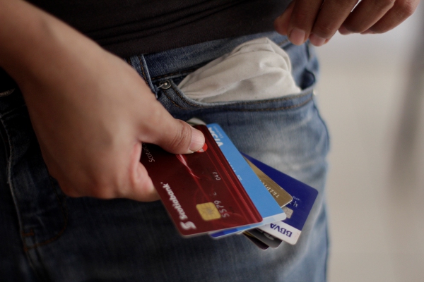 ¡Cuidado con las tarjetas de crédito! Pagar el mínimo ya no es opción