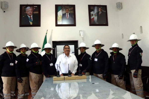 Personal de Alumbrado Público de Amozoc recibe nuevos uniformes y equipo
