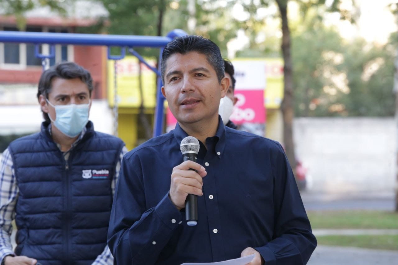 Eduardo Rivera entrega un parque más en la capital poblana