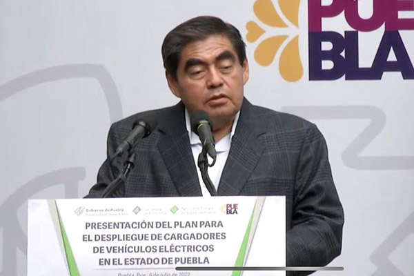 Instalará Gobierno de Puebla 43 cargadores para autos eléctricos en el estado