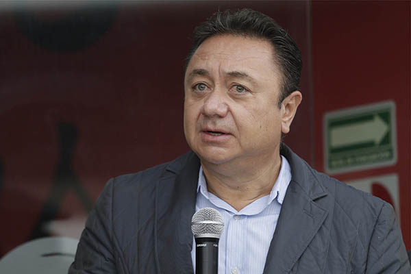 No hay recursos para retiro de espectaculares en Puebla capital