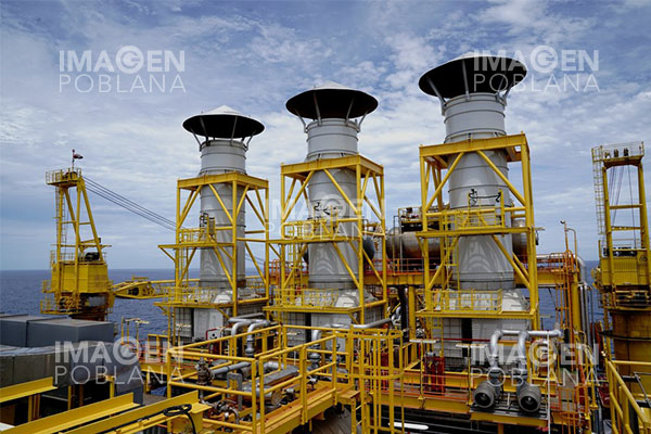 Finaliza China construcción de primera plataforma petrolera dirigida por control remoto