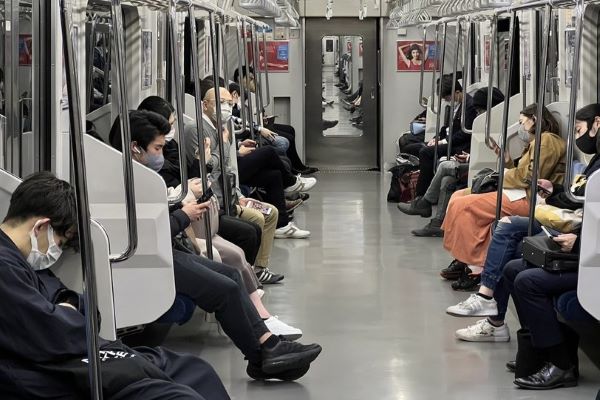 Japón renueva el máximo con 110,675 casos de covid-19 en el último día