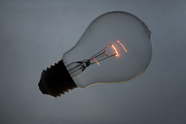 Prevén cortes de electricidad de hasta dos horas en Finlandia para invierno