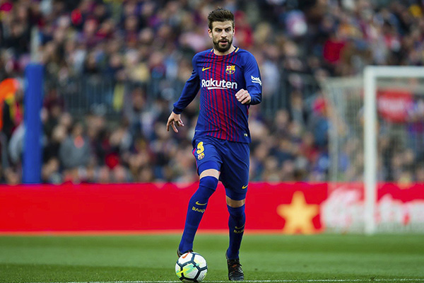 Piqué es abucheado por su propia afición en el "Clásico” debido a ruptura con Shakira