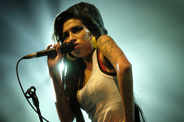 Recordando a Amy Whinehouse, entre el éxito y la autodestrucción