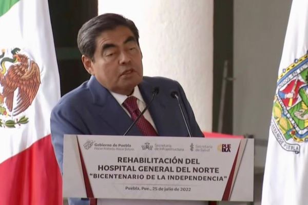 Entrega el gobernador la rehabilitación de hospitales públicos