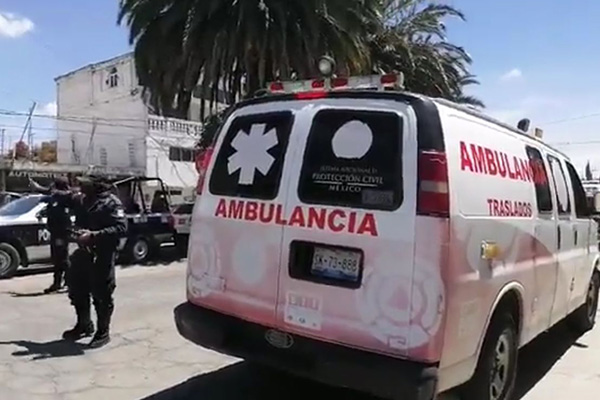 Sicarios en motocicleta ejecutan a adolescente