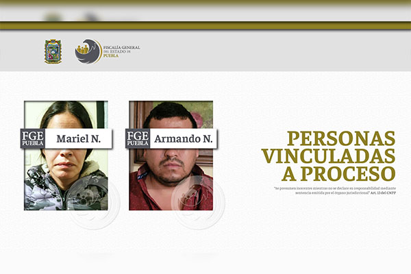 Pareja atrapada con armas y más de 100 dosis de droga