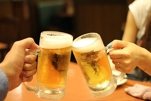 ¿Qué países prohíben venta de alcohol en eventos masivos?