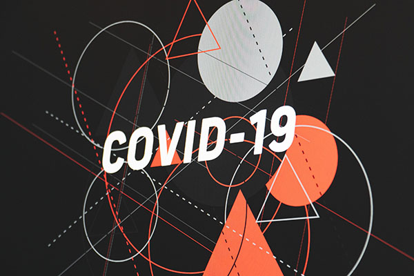 La pandemia no termina: COVID-19 resurge y continúa siendo un peligro latente