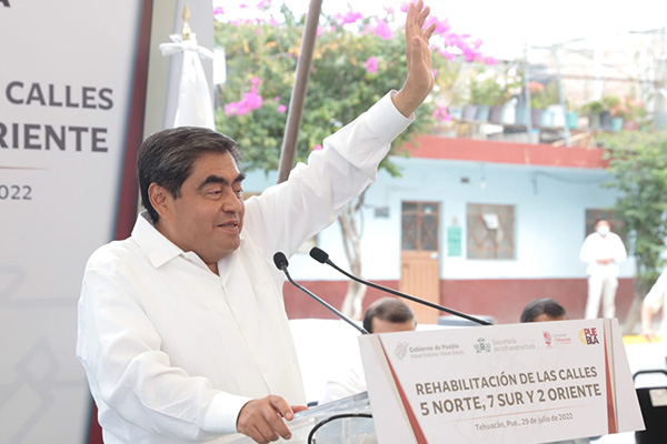 Gobierno Estatal mejora vialidades en Tehuacán para fortalecer desarrollo: Barbosa