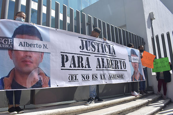 Pocas pruebas en contra y manifestaciones a favor del sujeto que manoseó a una menor