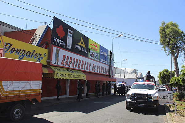 Llevan a cabo operativo en el mercado Morelos tras reporte de balacera