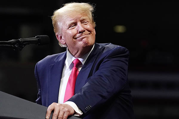 Trump llama “loca” a Pelosi y critica su visita a Taiwán: “Nada le sale bien”