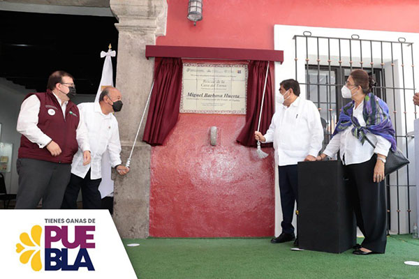Entrega gobernador rehabilitación de la Casa del Torno y de Albisúa