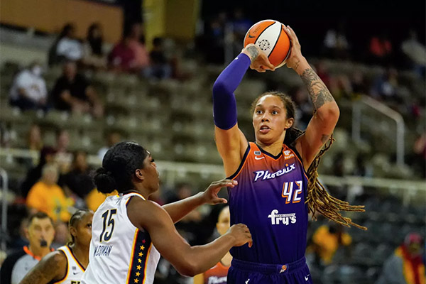 Rusia condena a 9 años de prisión a la basquetbolista estadounidense Griner