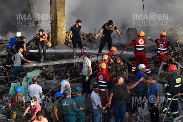 Ascienden a 16 muertos en explosión de centro comercial armenio