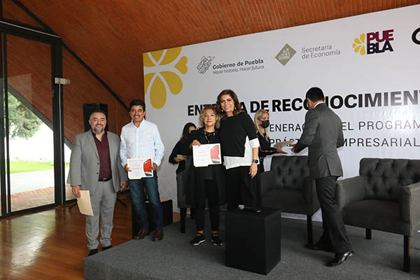 Forma Economía a MIPyMEs en fundamentos prácticos empresariales