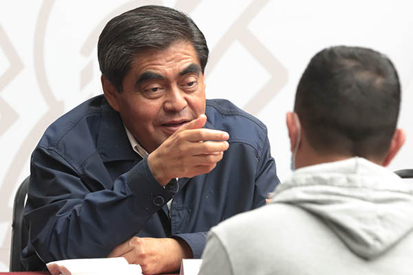 Ratifica Barbosa respaldo al campo poblano en “Martes Ciudadano”