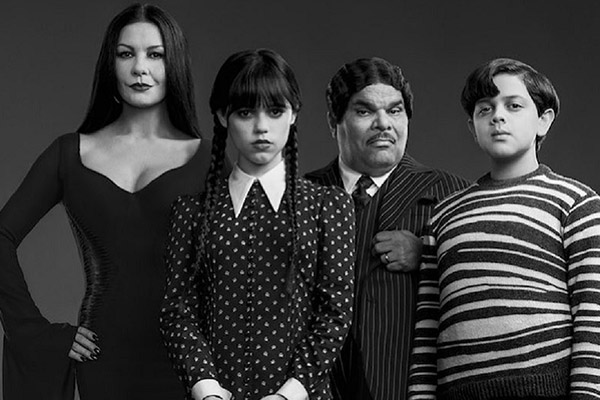 "Los Locos Addams" de Burton se suma a las múltiples adaptaciones de la tenebrosa familia