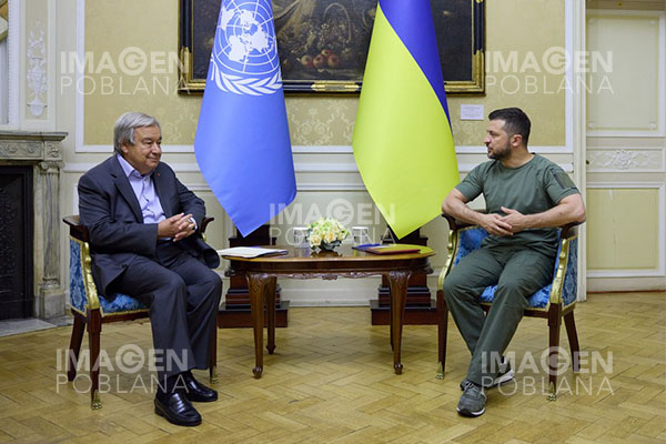 Zelensky trata paz en Ucrania con jefe de ONU y presidente turco