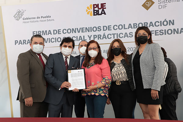 Contribuye SEDIF en la formación profesional de universitarios