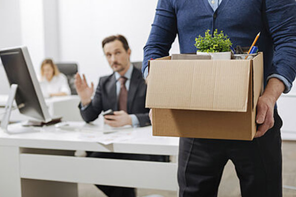 Más de la mitad de las empresas estadounidenses despedirán empleados