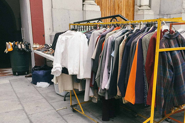 Ropa de paca, negocio adaptado a las nuevas tendencias